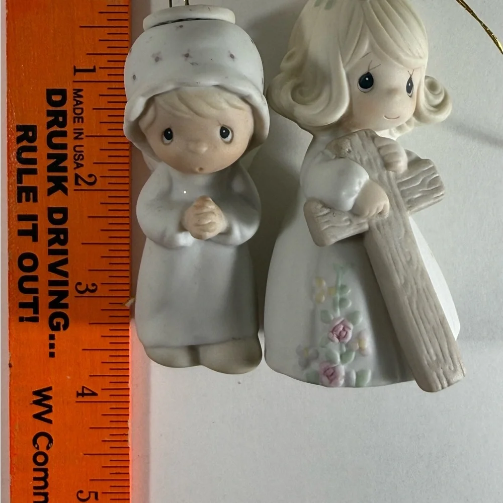 Vtg Precious Moments Old Rugged Cross & First Noel Ornaments Lot of 2 - Picture 8 of 9